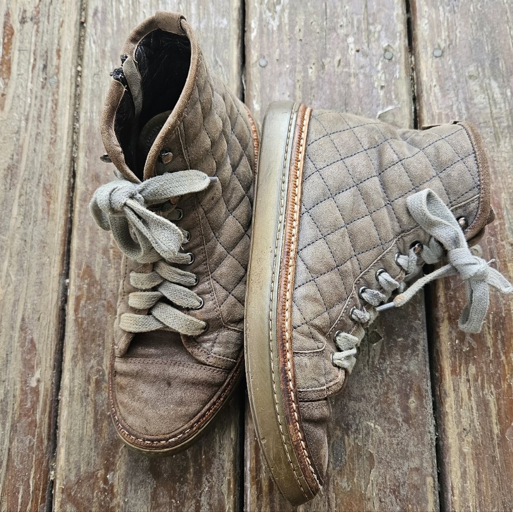 AGL Quilted High-Tops